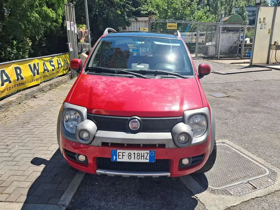 Usata Fiat Panda 4x4 Cross 69 CV (50 kW) 2010 Rosso Utilitaria