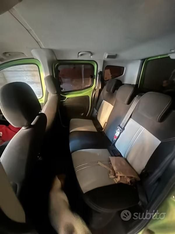 Begagnad Fiat Qubo Trekking 75 HK (55 kW) 2012 Minibuss