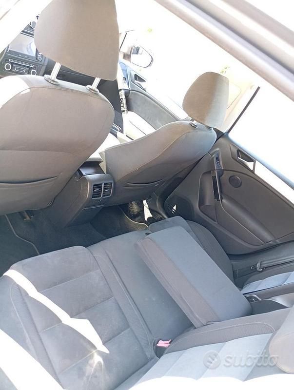 Usata VW Golf VI 140 CV (102 kW) 2010 Grigio Utilitaria