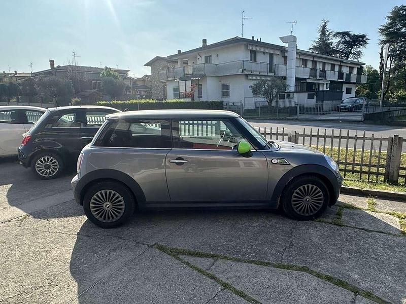 Usata Mini Cooper 75 CV (55 kW) 2010 Grigio Utilitaria