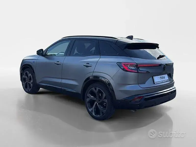 Usata Renault Austral Techno 200 CV (147 kW) 2023 Grigio SUV