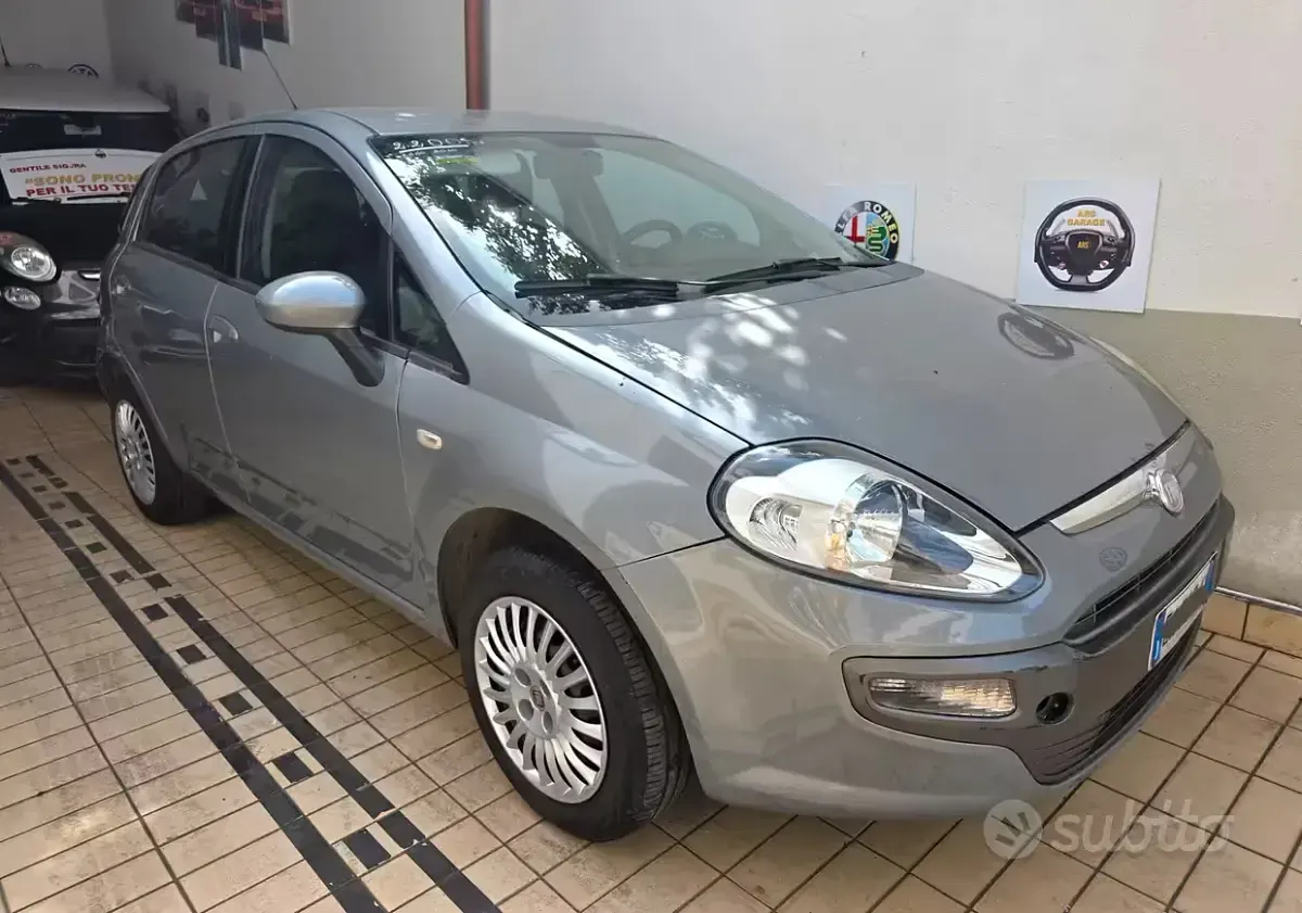 Usata Fiat Punto Evo Active 65 CV (47 kW) 2010 Utilitaria