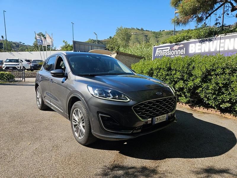 Usata Ford Kuga Vignale 152 CV (111 kW) 2023 Grigio SUV