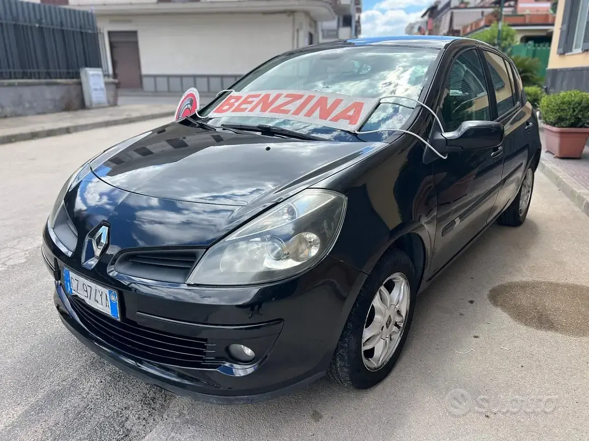 Gebraucht Renault Clio II 75 PS (55 kW) 2007 Schwarz Limousine