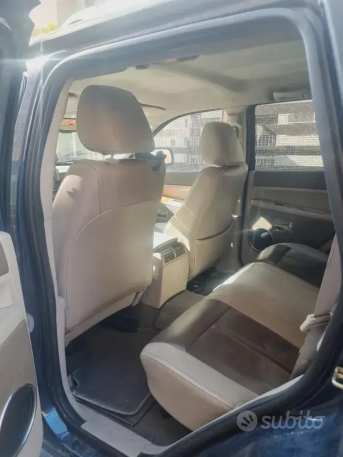 Usata Jeep Grand Cherokee Overland 218 CV (160 kW) 2006 Blu SUV
