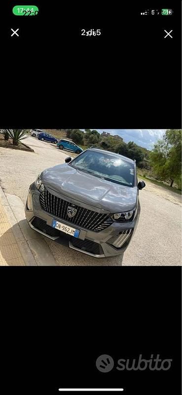 Usata Peugeot 2008 131 CV (96 kW) 2023 Verde SUV