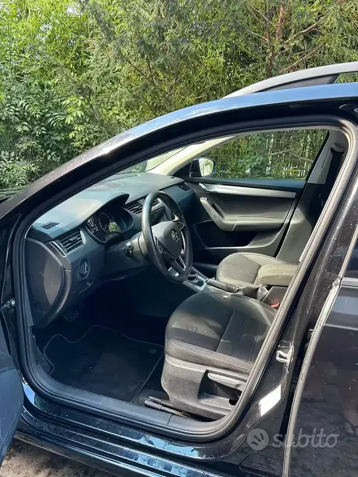 Usata Skoda Octavia Executive 116 CV (85 kW) 2019 Nero Station wagon