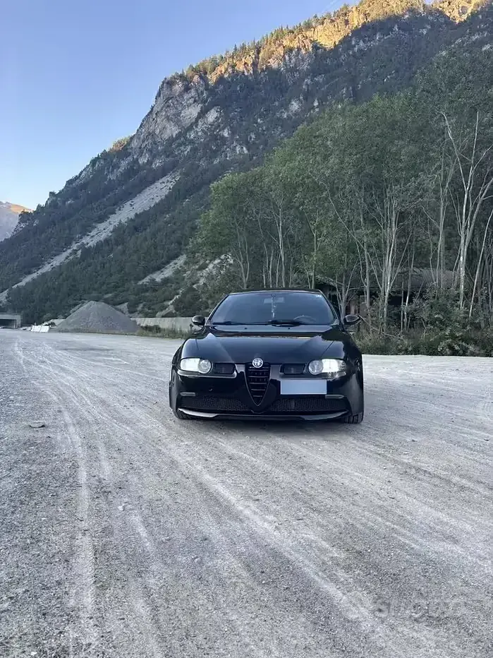Usata Alfa Romeo 147 GTA 250 CV (183 kW) 2003 Nero Utilitaria