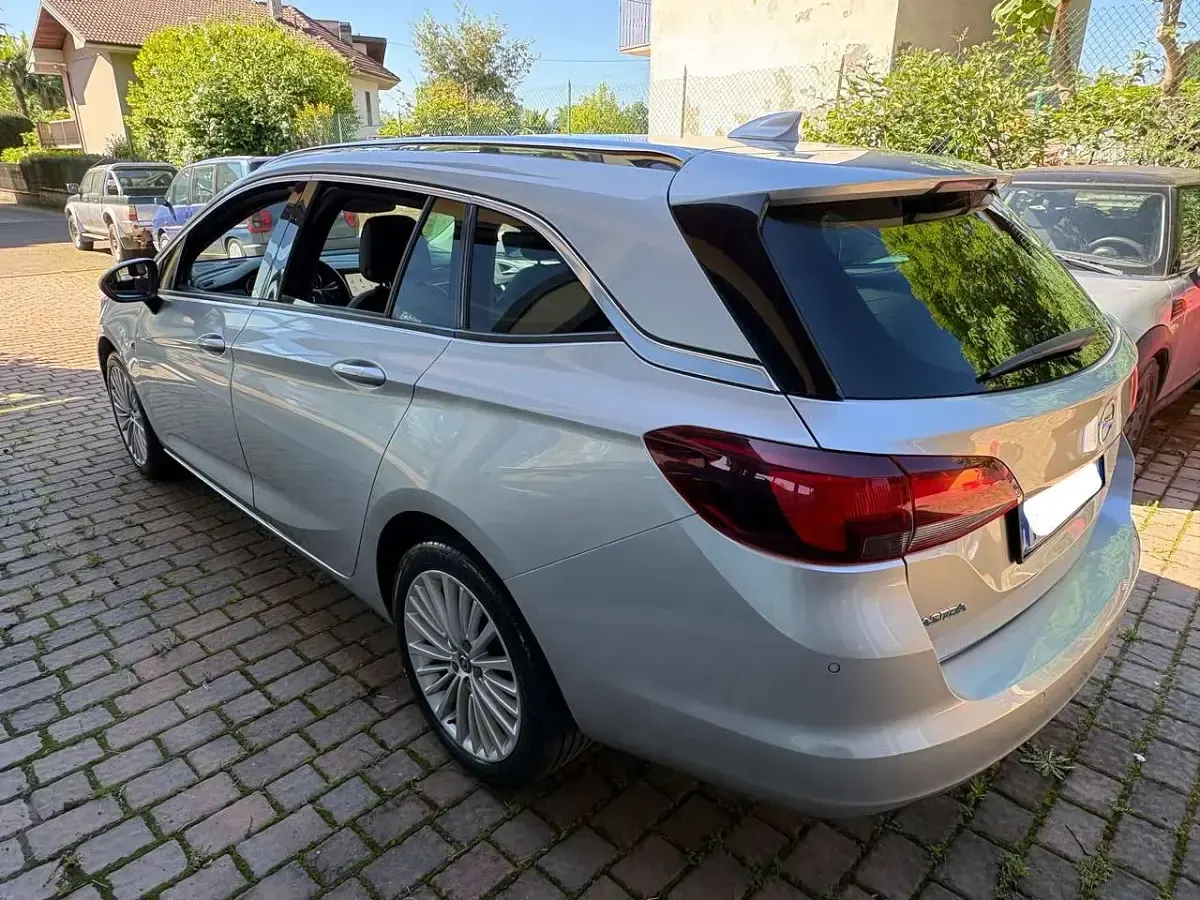 Usata Opel Astra Dynamic 136 CV (100 kW) 2017 Argento Station wagon