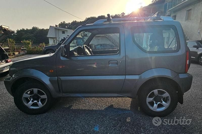 Usata Suzuki Jimny 2006 Grigio SUV
