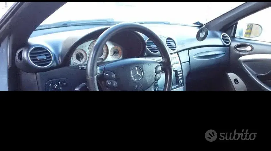 Usata Mercedes CLK320 218 CV (160 kW) 2006 Grigio