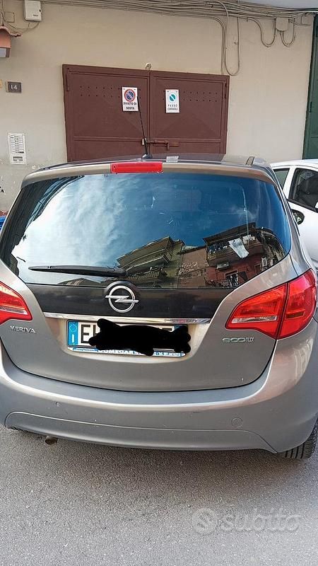 Usata Opel Meriva 95 CV (69 kW) 2011 Grigio Monovolume
