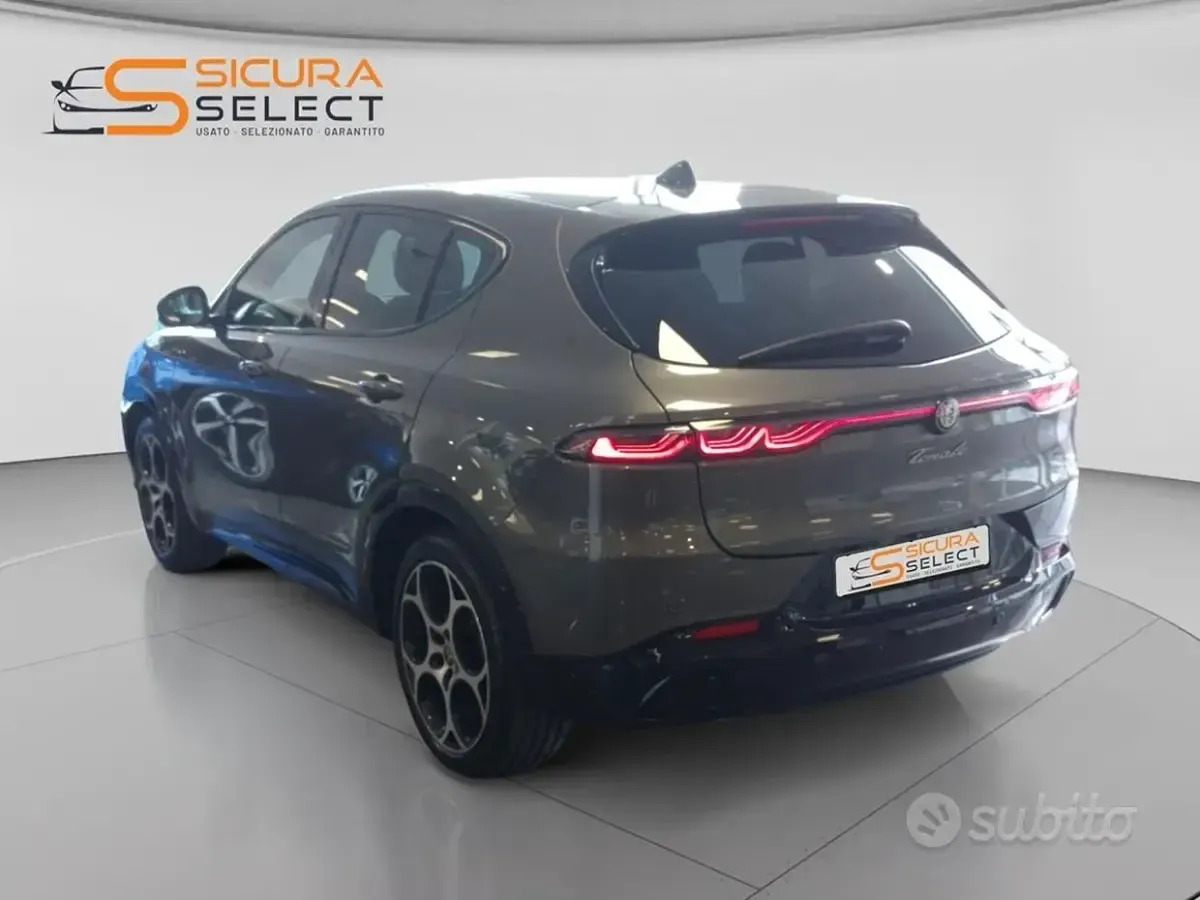 Usata Alfa Romeo Tonale Veloce 160 CV (117 kW) 2024 Metal grey SUV