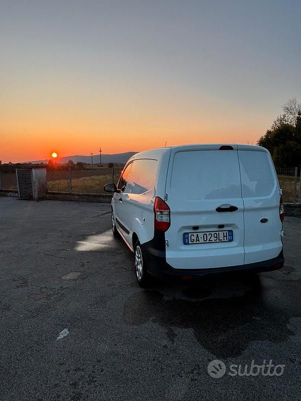 Usata Ford Courier 2020 Monovolume
