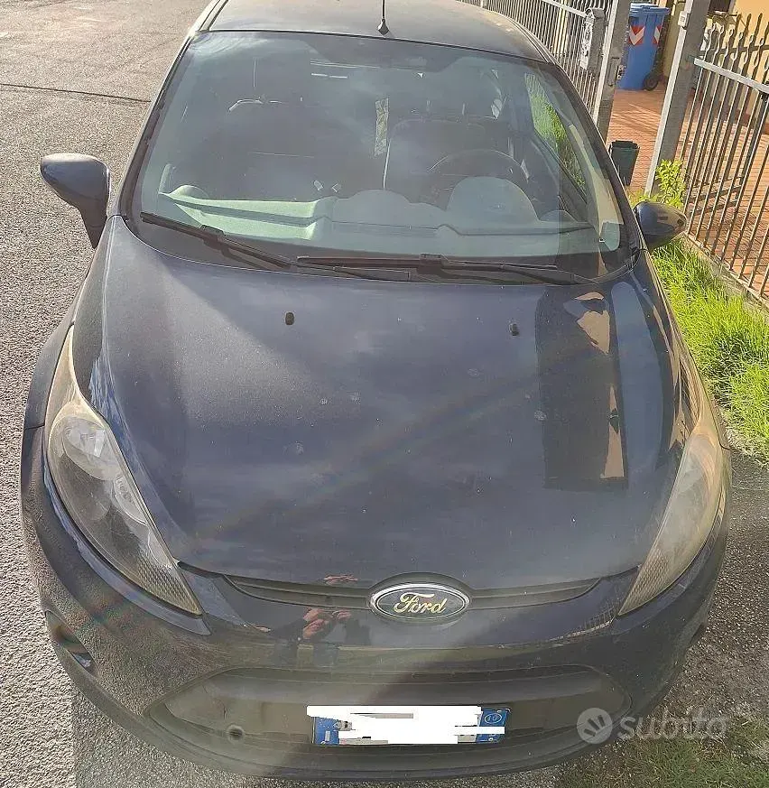 Gebraucht Ford Fiesta 96 PS (70 kW) 2010 Blau Limousine