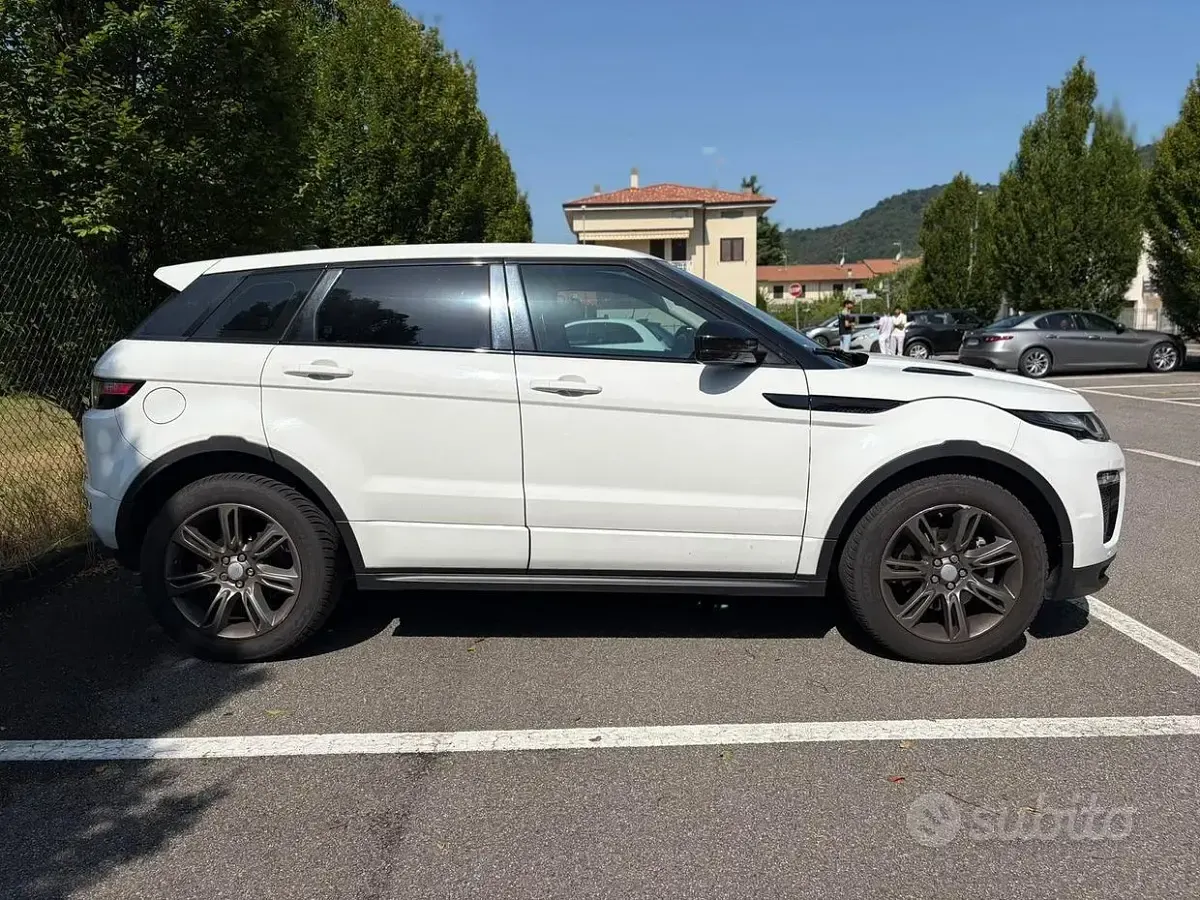 Usata Land Rover Range Rover evoque 179 CV (131 kW) 2016 Bianco Station wagon
