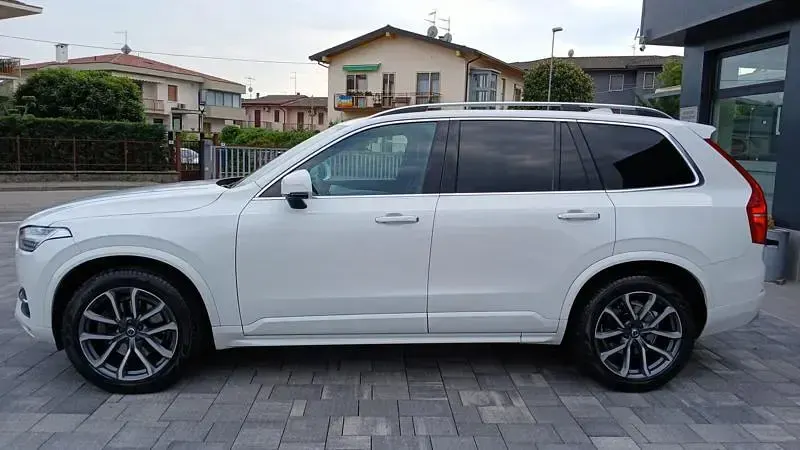 Gebraucht Volvo XC90 Momentum 235 PS (172 kW) 2019 Other SUV