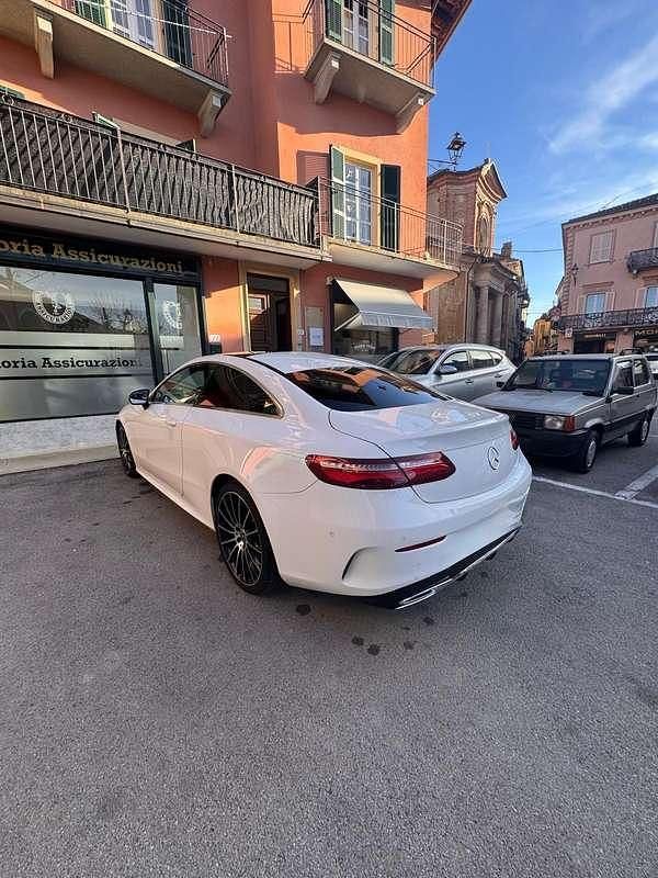 Usata Mercedes E300 245 CV (180 kW) 2019 Coupé