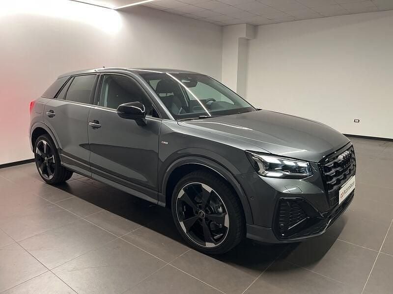 Nuova Audi Q2 Ambiente 116 CV (85 kW) 2025 Grigio SUV