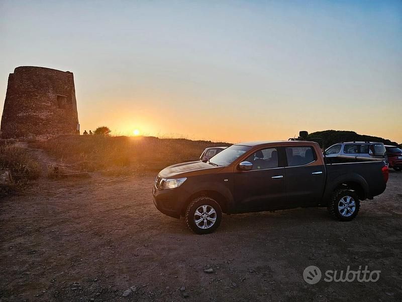 Gebraucht Nissan Navara 190 PS (139 kW) 2015 Schwarz Pickup