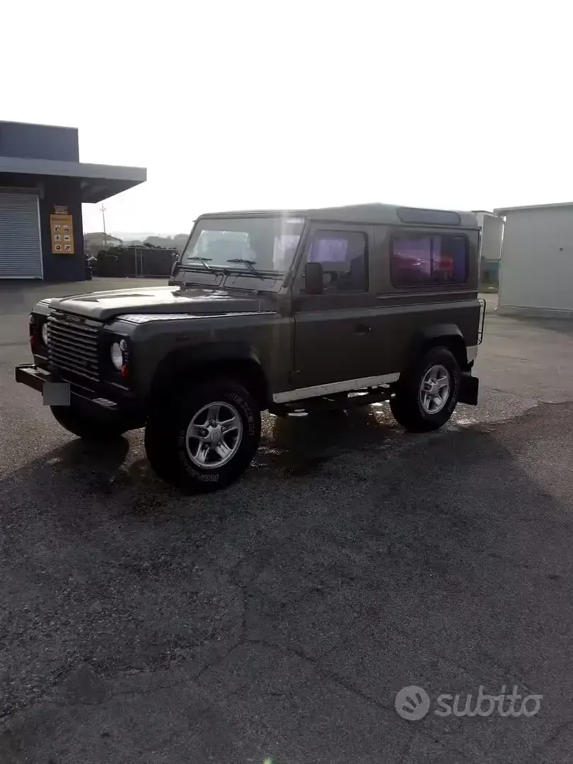 Usata Land Rover Defender 86 CV (63 kW) 2004 Grigio SUV