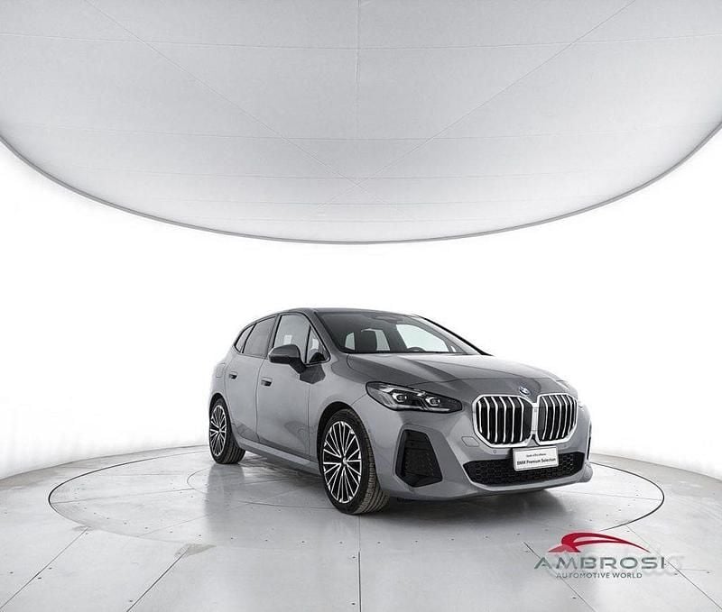 Gebraucht BMW 218 M Sport 150 PS (110 kW) 2025 Schwarz Van / Kleinbus