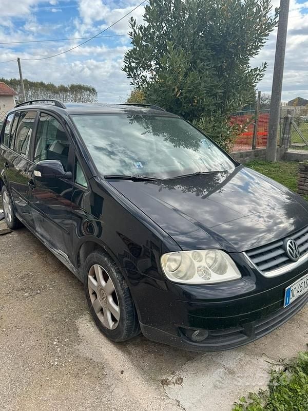 Usata VW Touran 105 CV (77 kW) 2006 Nero Monovolume