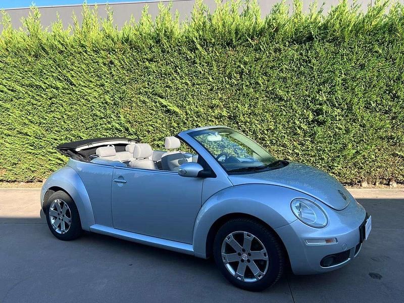 Argento Usata 2006 VW Beetle Cabrio | 6500 € (Buon prezzo) - Immagine 1/4