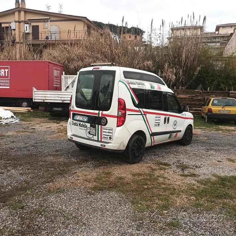 Usata Fiat Doblò Active 105 CV (77 kW) 2010 Bianco Monovolume