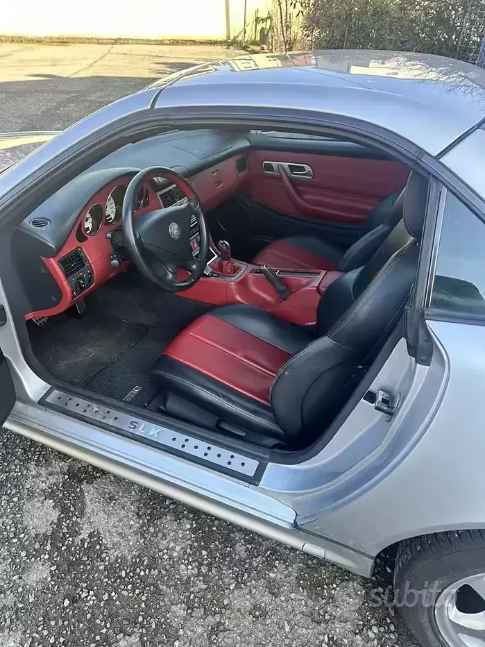 Usata Mercedes SLK200 163 CV (119 kW) 2001 Cabrio