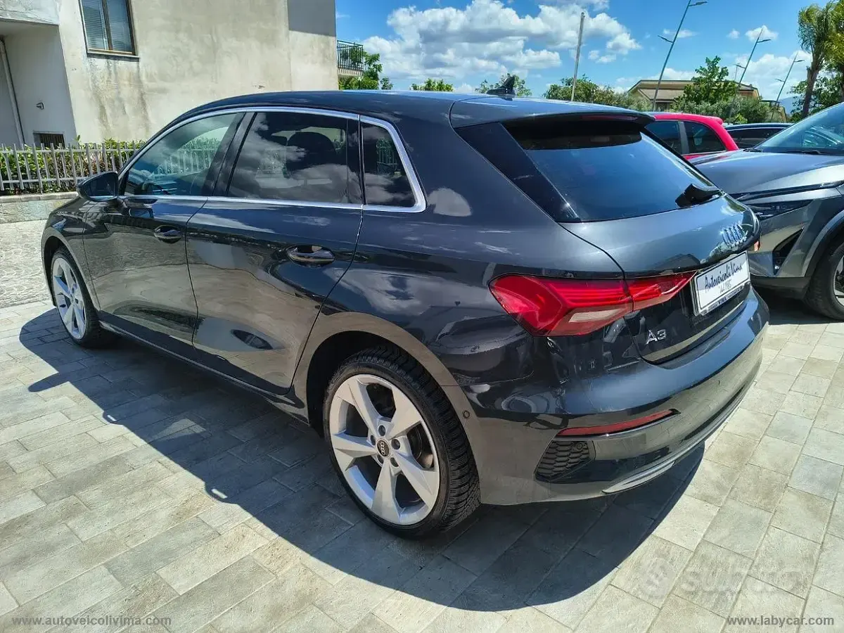 Usata Audi A3 Advanced 116 CV (85 kW) 2022 Grigio Berlina