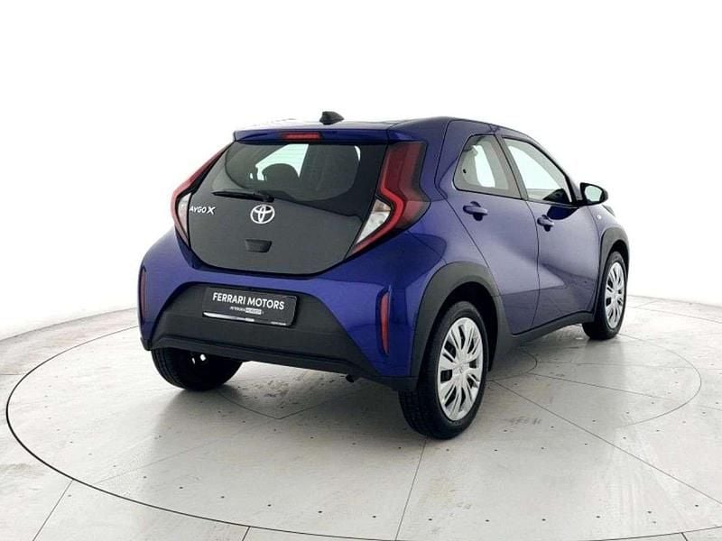 Usata Toyota Aygo X Active 72 CV (52 kW) 2025 Juniper blue SUV