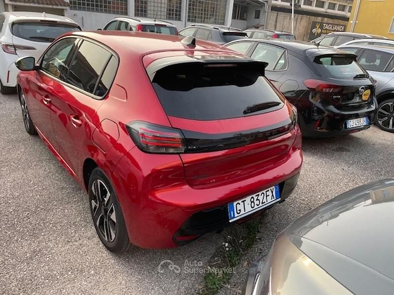 Usata Peugeot 208 101 CV (74 kW) 2024 Rosso Utilitaria