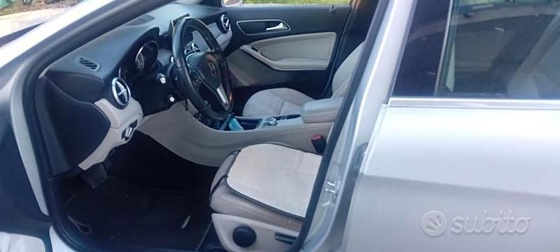 Usata Mercedes GLA200 2015 Grigio SUV