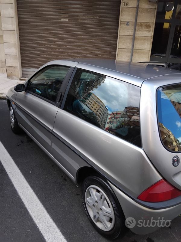 Usata Lancia Ypsilon 60 CV (44 kW) 1997 Utilitaria