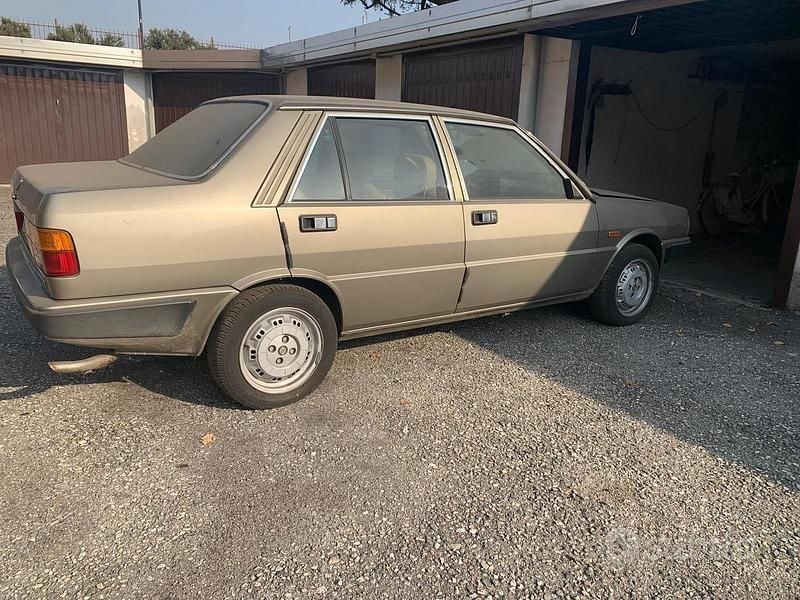 Usata Lancia Prisma 1985 Marrone Berlina