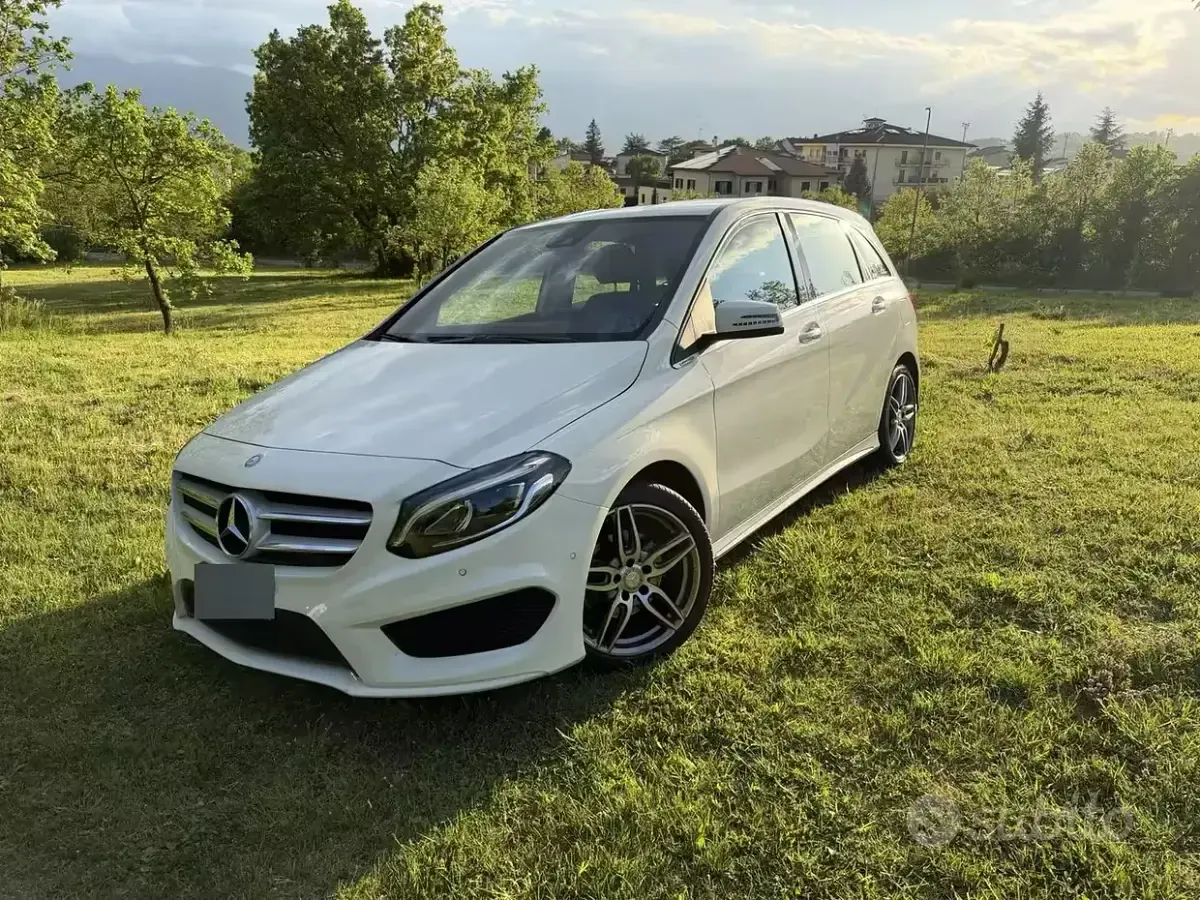 Käytetty Mercedes B200 AMG 136 HP (100 kW) 2016 Valkoinen Tila-auto