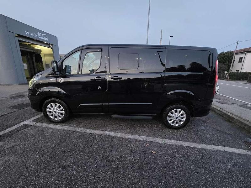 Usata Ford Tourneo Custom 86 CV (63 kW) 2020 Nero Furgone