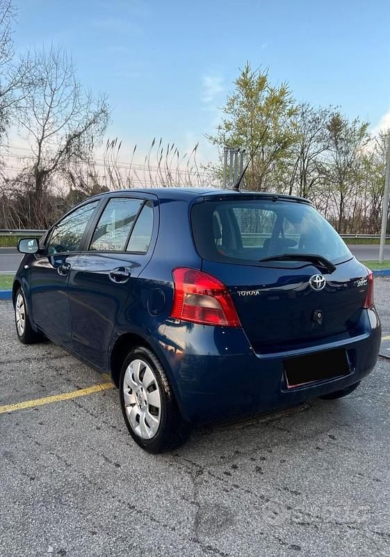 Usata Toyota Yaris Sol 2007 Blu Utilitaria