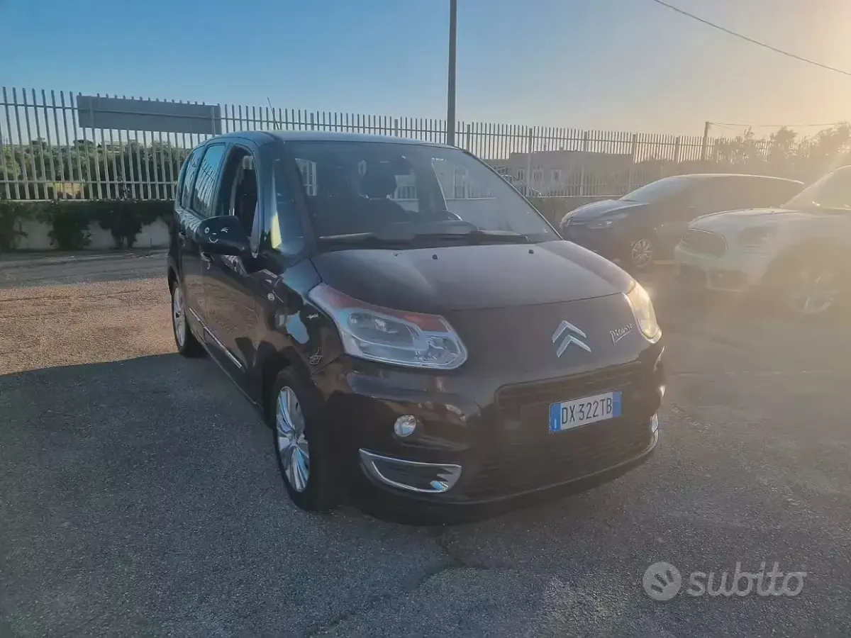 Usata Citroën C3 Picasso Style 90 CV (66 kW) 2009 Grigio Monovolume