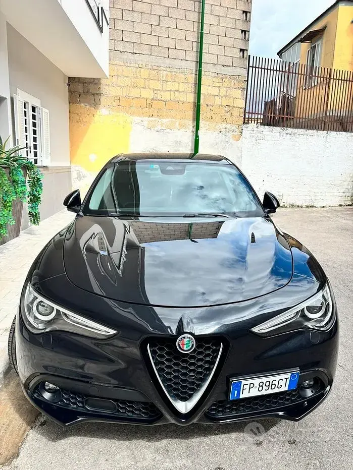 Usata Alfa Romeo Stelvio Executive 180 CV (132 kW) 2018 Nero SUV