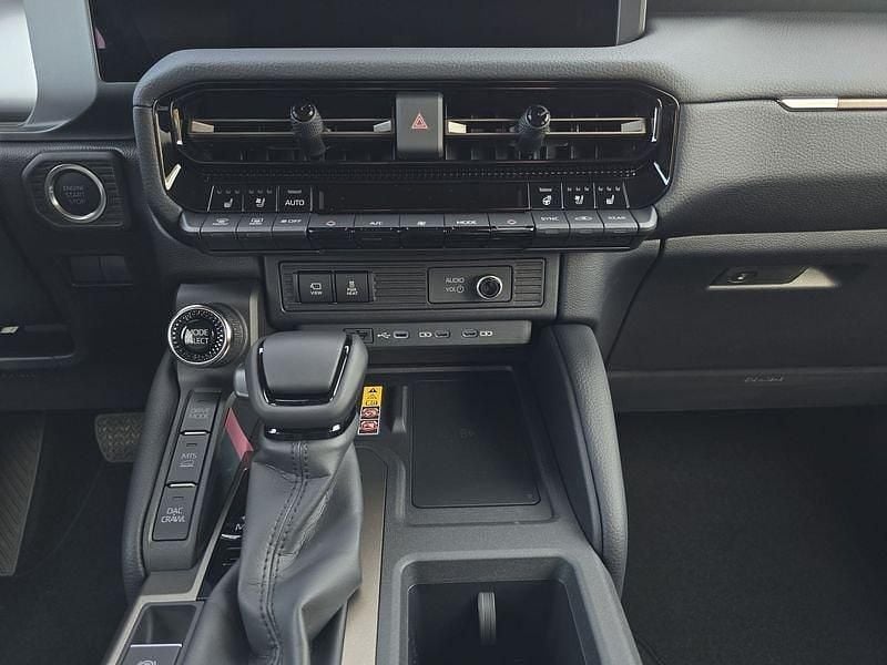 Nuova Toyota Land Cruiser Lounge 205 CV (150 kW) 2026 Bianco SUV