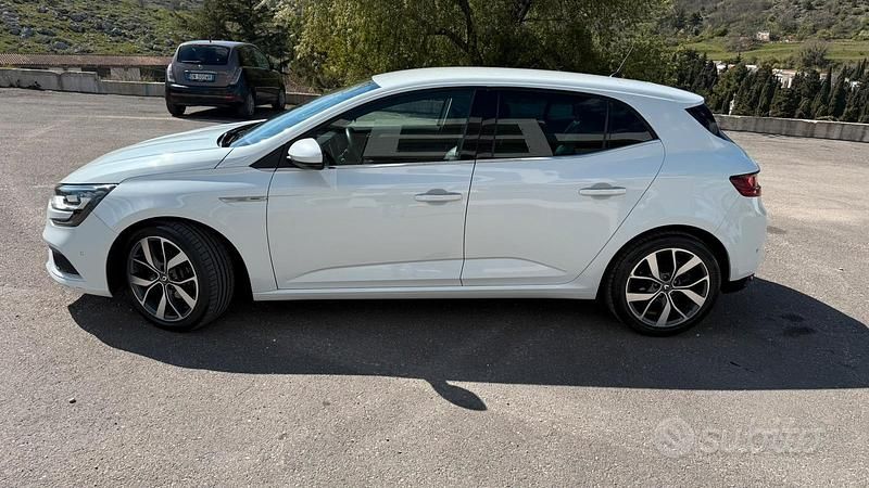 Usata Renault Mégane IV Bose Edition 110 CV (80 kW) 2016 Bianco Berlina