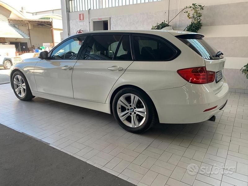 Usata BMW 320 Sport Line 183 CV (134 kW) 2013 Bianco Station wagon