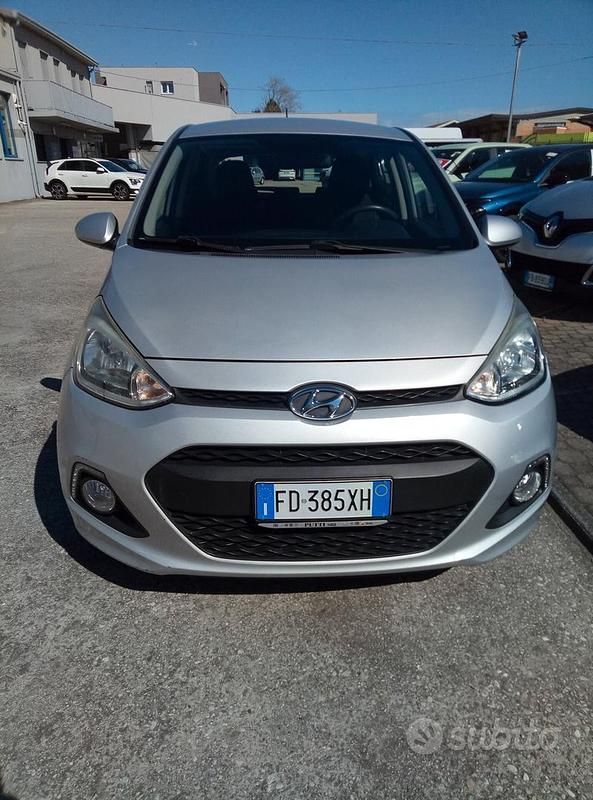 Usata Hyundai i10 Comfort 67 CV (49 kW) 2016 Grigio Utilitaria