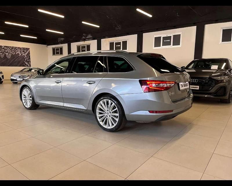 Usata Skoda Superb LAURIN & KLEMENT 190 CV (139 kW) 2018 Grigio Station wagon