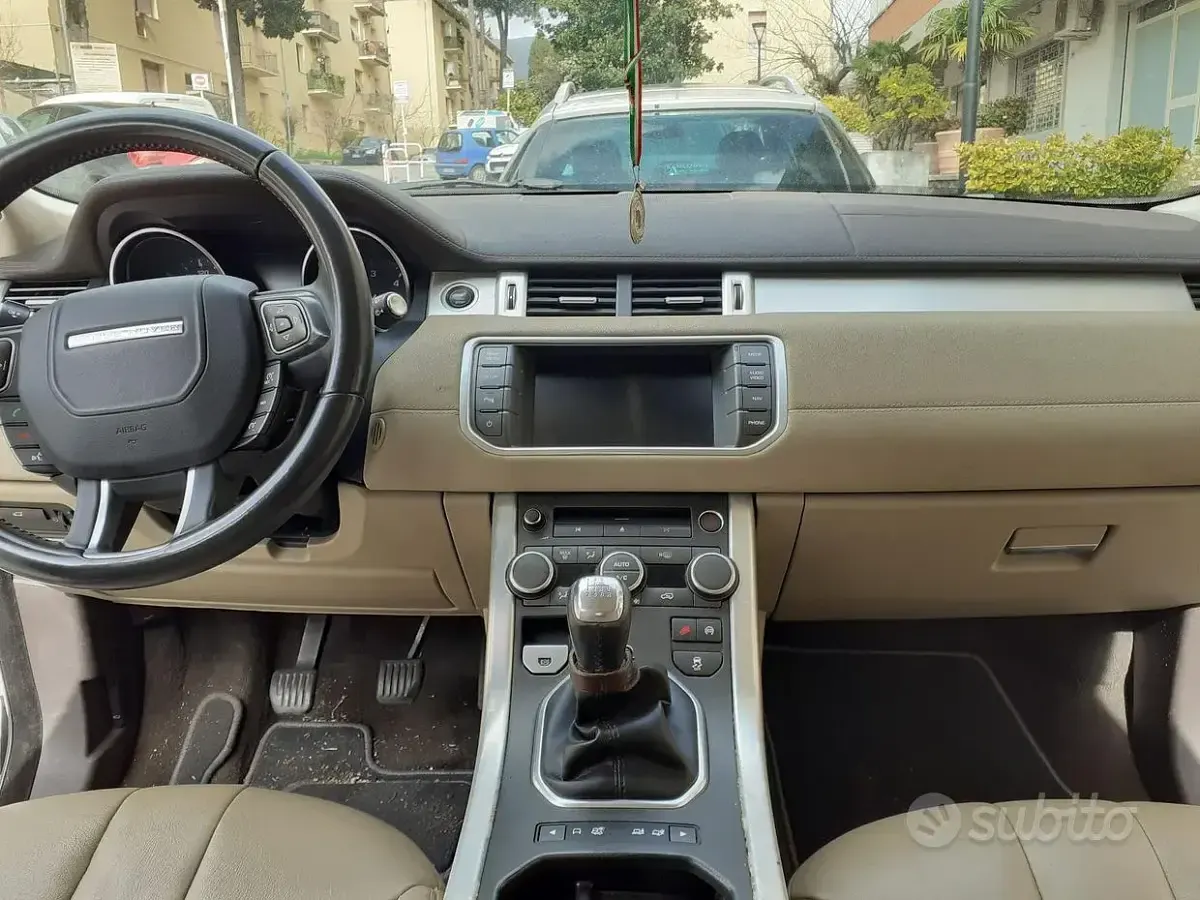 Usata Land Rover Range Rover evoque 190 CV (139 kW) 2013 Bianco Berlina