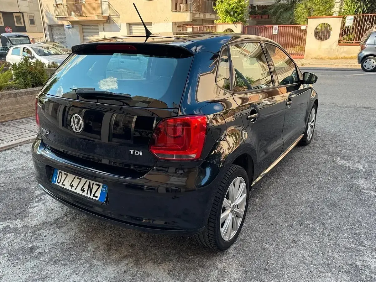 Usata VW Polo Trendline 75 CV (55 kW) 2009 Nero Utilitaria