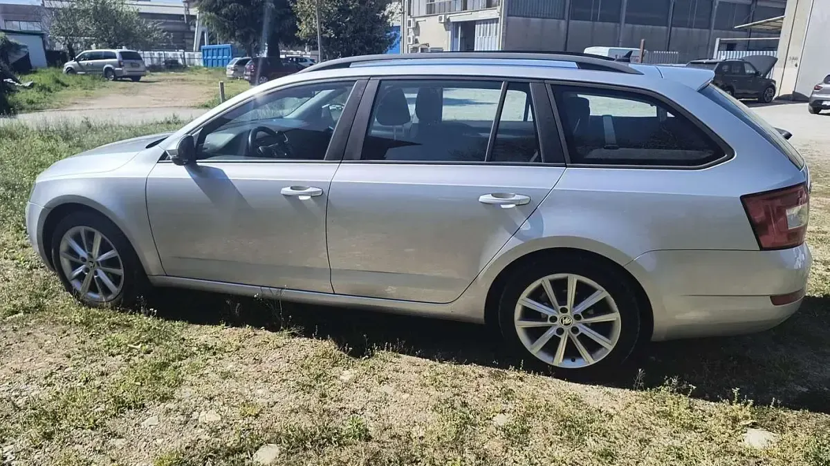Usata Skoda Octavia Ambition 105 CV (77 kW) 2013 Station wagon