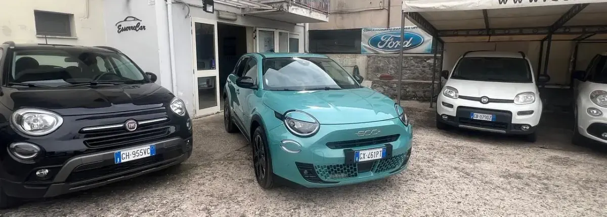 Usata Fiat 600 La Prima 100 CV (73 kW) 2024 Blu SUV